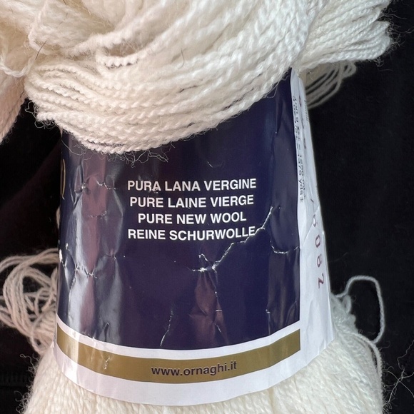 Ornaghi Filati Merino Oro WOOL 1375 yds Off White Fine Made in Italy Skein - Picture 6 of 6